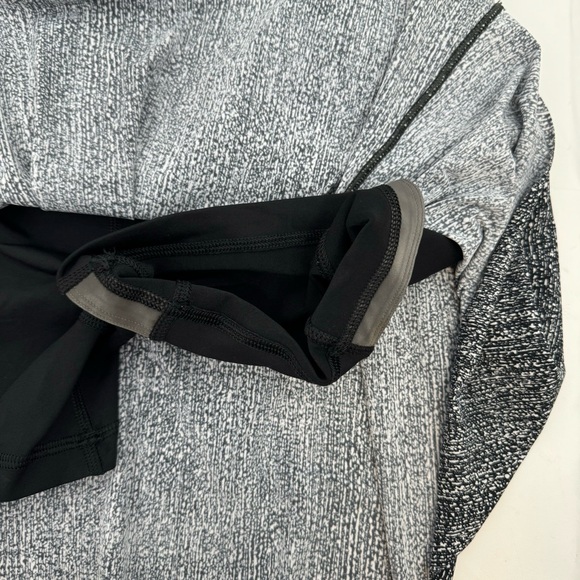 Lululemon Lost In Pace  13” Skirt Skort Salt Alpine White Black Size 4 - Picture 9 of 12